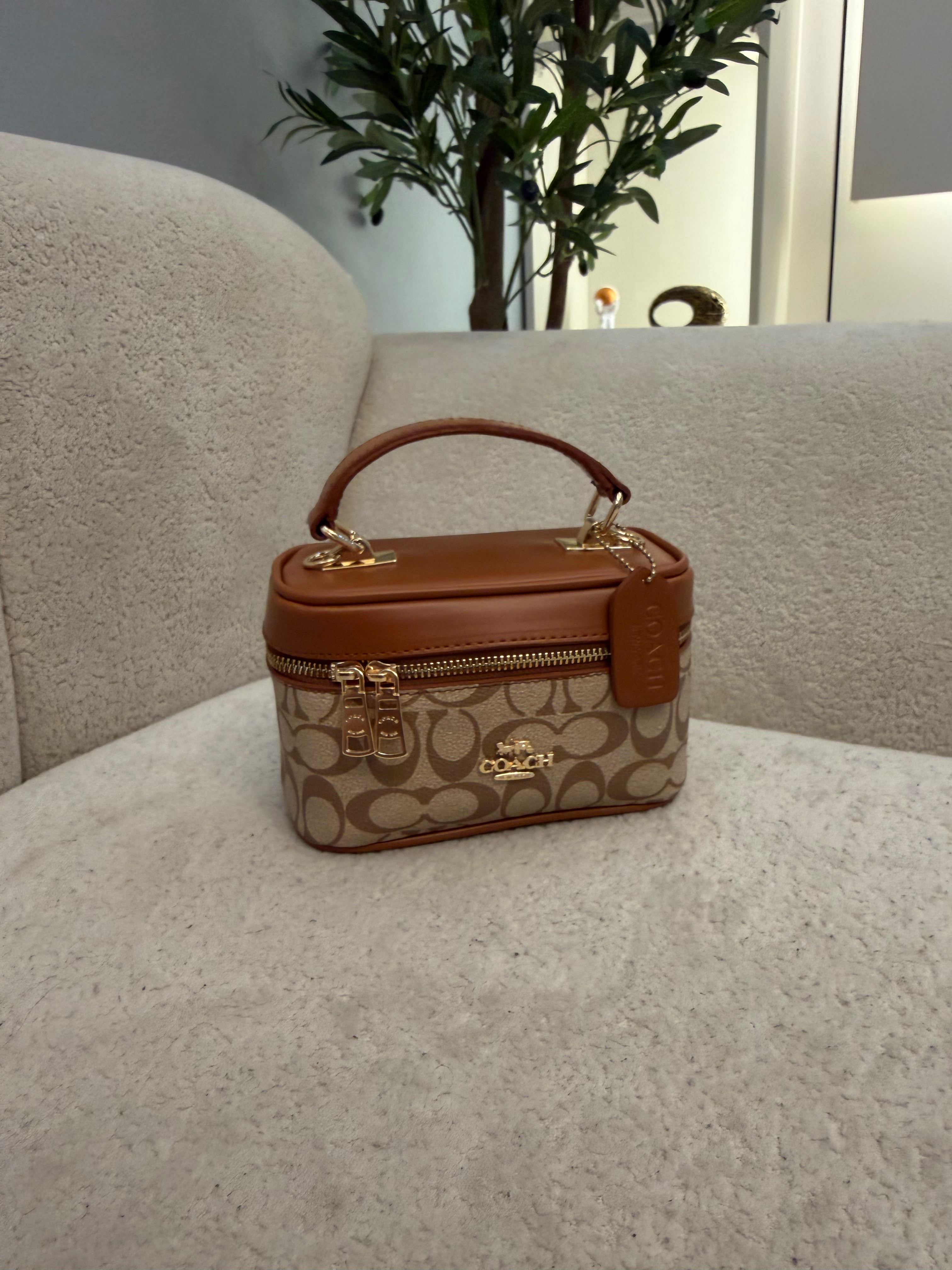 حقيبة كوتش 20cm