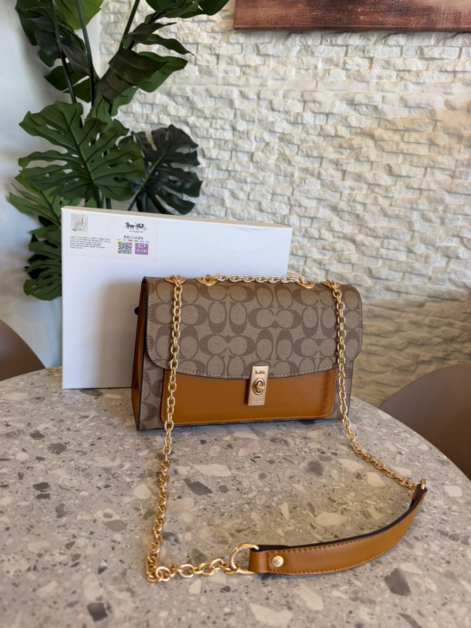 حقيبة كوتش27 cm