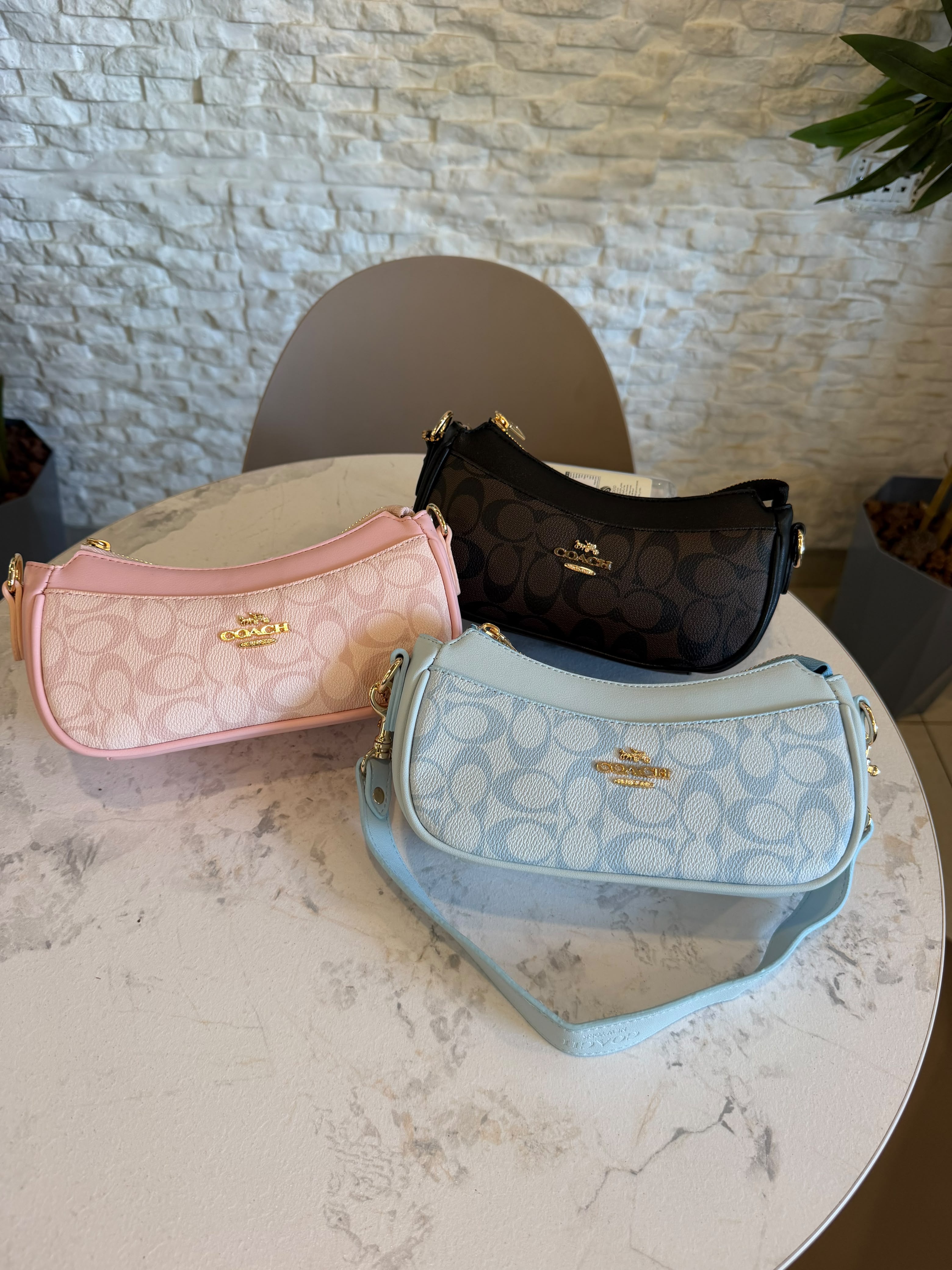 حقيبة كوتش هاف مون 23cm